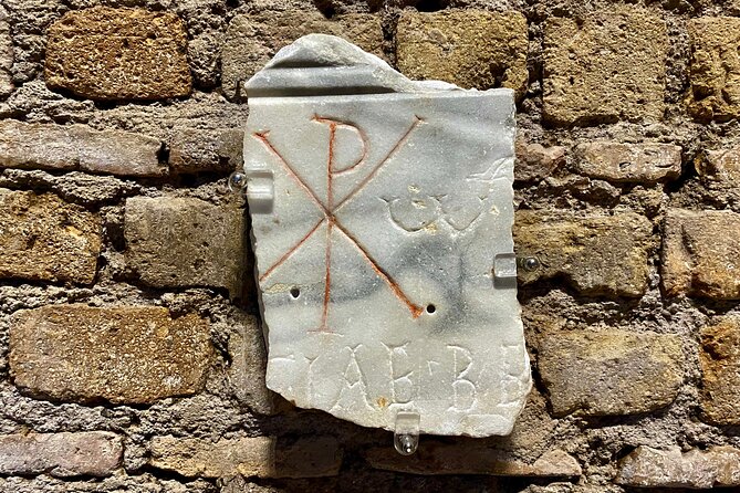 Small Group Express Tour of Roman Catacombs with Transfer - Who This Tour Suits Best (and Who Might Skip It)