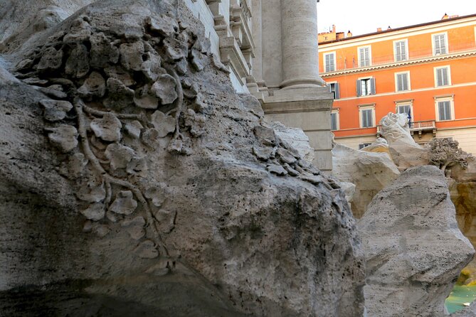 Small-Group Express Tour of Trevi Fountain with Undergrounds - What the small-group format actually changes