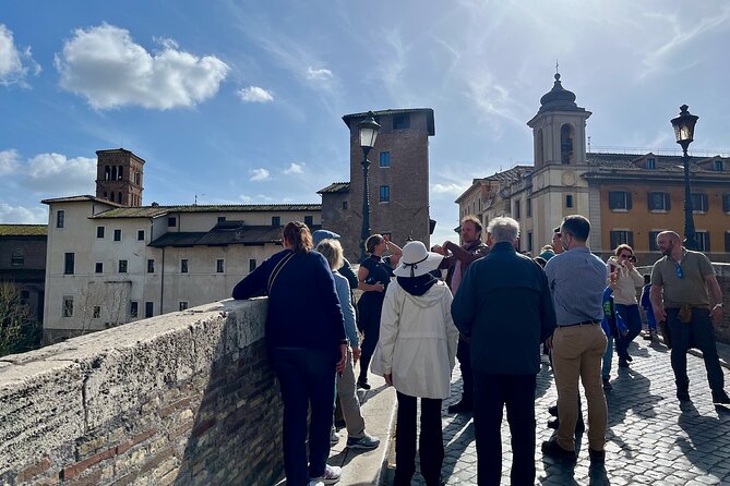 Small Group Rome's Jewish Ghetto and Trastevere Tour - Il Portico di Ottavia: one building, 2,000 years of layers