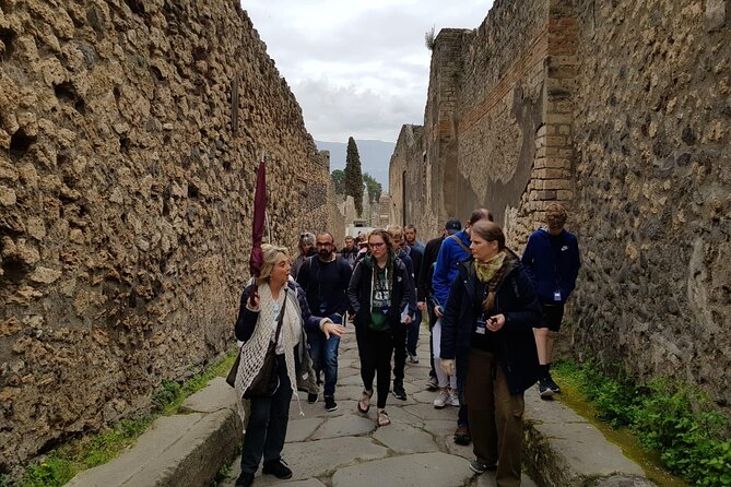 Small-Group Rome to Pompeii & Amalfi: Day of History & Sea - Meeting Point in Rome: Start Where the Day Actually Starts