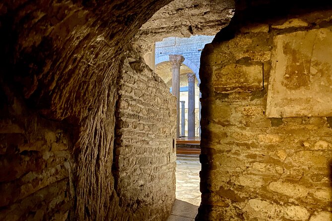 Small-Group Tour of Roman Catacombs & St. Clement's Undergrounds - Hearing Every Word: Small Group Size, Headsets, and Guide Style