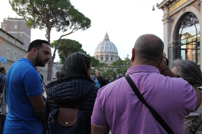Spanish Small Group Tour of the Vatican Museums, Sistine Chapel & St. Peter's - Sistine Chapel Rules and the Stories You’ll Want to Hear