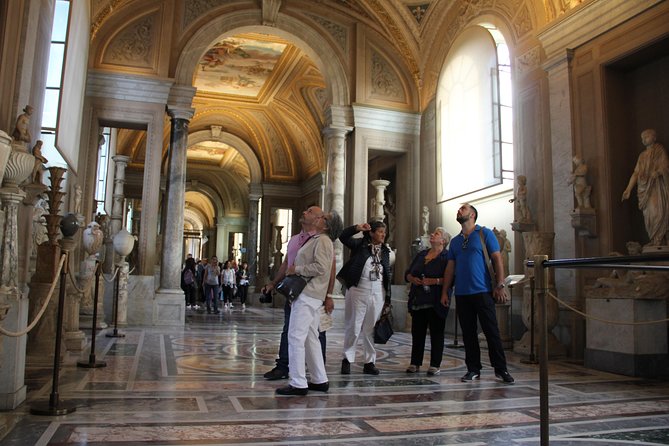 Spanish Small Group Tour of the Vatican Museums, Sistine Chapel & St. Peter's - St. Peter’s Square: A Short Walk to Reset Your Perspective