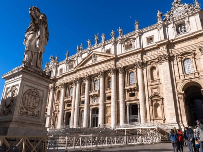 St. Peter's Basilica and Holy Door Jubilee Express Tour - Meeting at Fontana delle Tiare and getting in fast