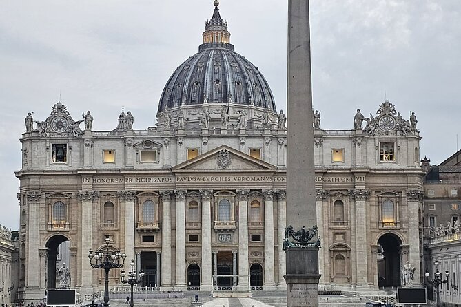 St. Peter's Basilica and Papal Grottoes Guided Tour - Bernini’s baldachin and the Papal Altar: the center of the story