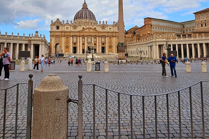 St. Peter's Basilica Dome to Underground Grottoes Tour - Inside St. Peter’s Basilica: the art is the real tour guide