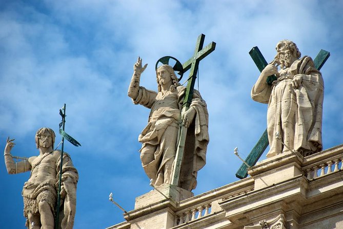 St. Peter’s Basilica Priority Access Tour with Dome & Crypt - Down in the crypt: papal tombs and a quieter kind of wow