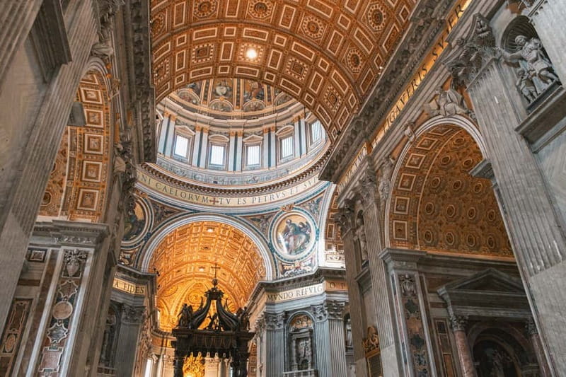 St. Peter’s Basilica Reserved Entry with Optional Dome Climb - The downloadable audioguide: how it makes the art easier to follow