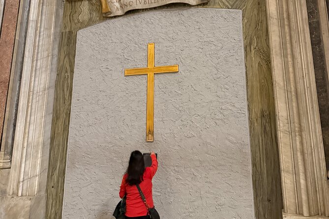 St. Peter's Semi-Private Tour (small groups) - Pietà, Holy Doors, and the popes you’ll actually remember