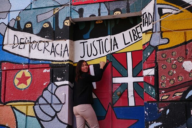Street Art Tour of Rome - Stop 1: Quartiere Garbatella murals, architecture, and modern neighborhood stories