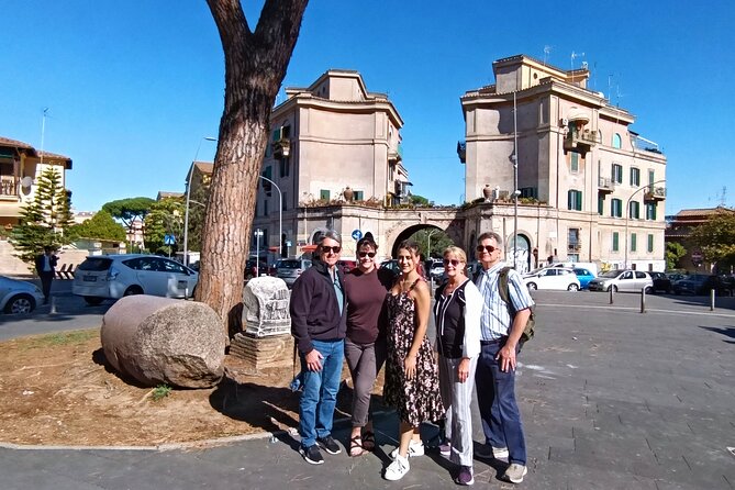 Street Art Tour of Rome - Getting started at Via Giacinto Pullino: timing and what to expect