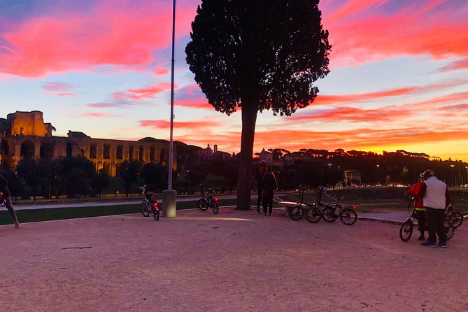 Sunrise in Rome: Small Group E-Bike tour with Italian Breakfast - The 6:00 am meeting point: how to get ready fast