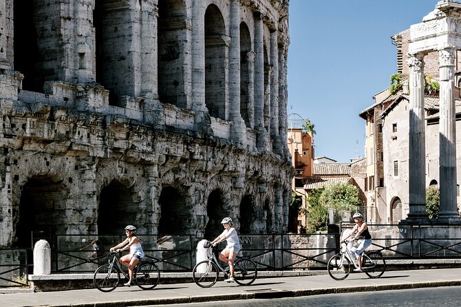 Taste of Rome by quality E-Bike - Trevi Fountain and the Spanish Steps: two legends without the long slog