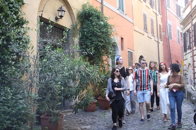 Tasty Trastevere Street Food Tour in Rome from Tiberine Island to Ponte Sisto - Stop Two: The Rhythm of Trastevere Alleys Between Bites