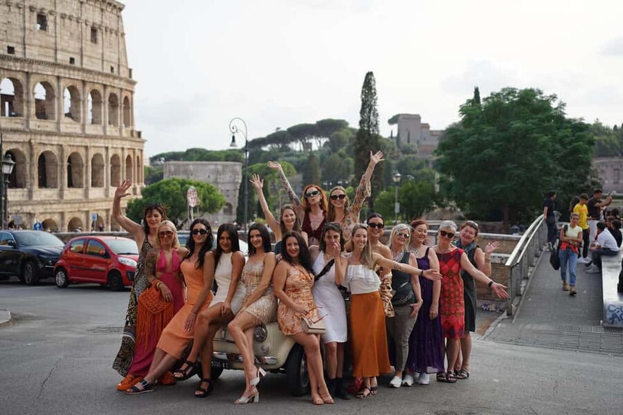 Timeless Rome: A Journey in a Vintage Fiat 500 - Your 2-hour loop: Colosseum views plus Gianicolo and Fontana stops