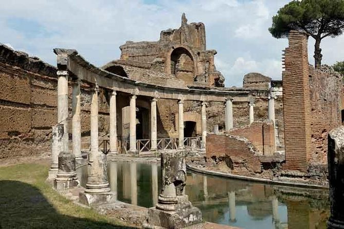 Tivoli Gardens and Hadrian's Villa full day guided tour - Pacing, walking, and what to wear