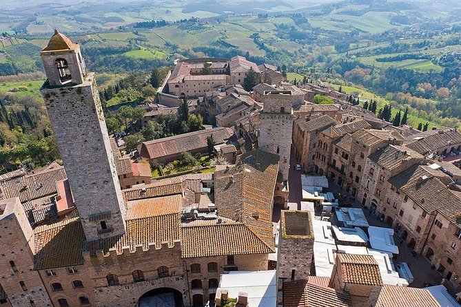 Tuscany Countryside including Wine Tasting & Lunch - Private Day Trip from Rome - Driver vs. Licensed Guide: Why Your Town Commentary May Be Limited