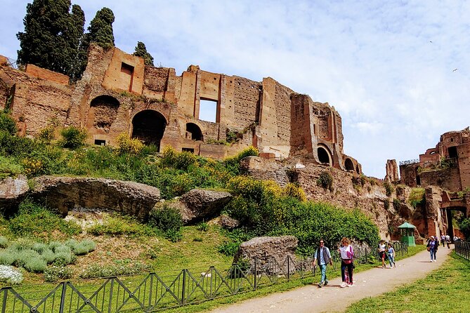 Ultimate Colosseum Small Group Tour - How the guide experience shapes the day