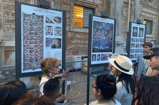 Vatican and Sistine Chapel SemiPrivate Tour with St.Peter's Entry - Group Size, Pace, and How the Guide Keeps You Moving