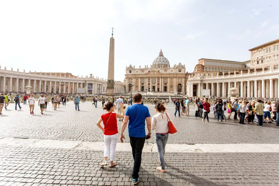 Vatican City: Skip-the-Line Vatican Museums & Sistine Chapel - Meeting at Via Sebastiano Veniero 19 (and Finding the Right Spot)