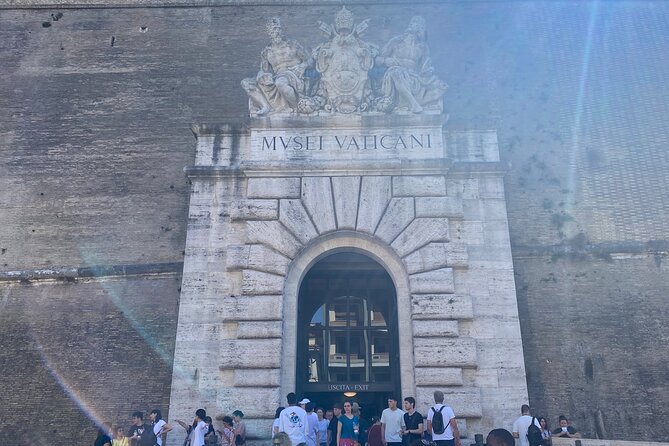 Vatican Early Tour: Museums & Sistine Chapel Guided Tour - Vatican Museums highlights: Gallery of Tapestries and Gallery of Maps