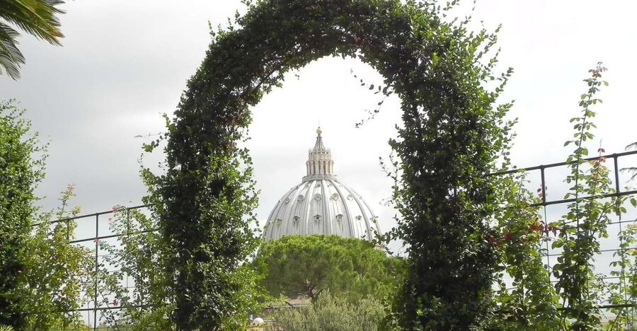 Vatican: Gardens, Museums and Sistine Chapel Guided Tour - The Vatican Gardens walk: more than pretty grounds