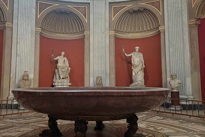 Vatican Highlights, Museums Sistine Chapel tour Basilica entrance - Group size and guide style: why the tour feels smooth