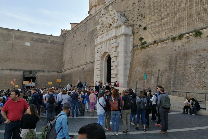 Vatican museum's & Sistine Chapel Reserved Entrance - Price check: is $78.10 good value?