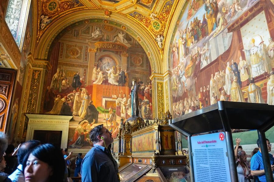 Vatican Museums and Sistine Chapel Entry Ticket - Hall of Maps and Hall of Tapestries: When the Museum Becomes a Visual Lab