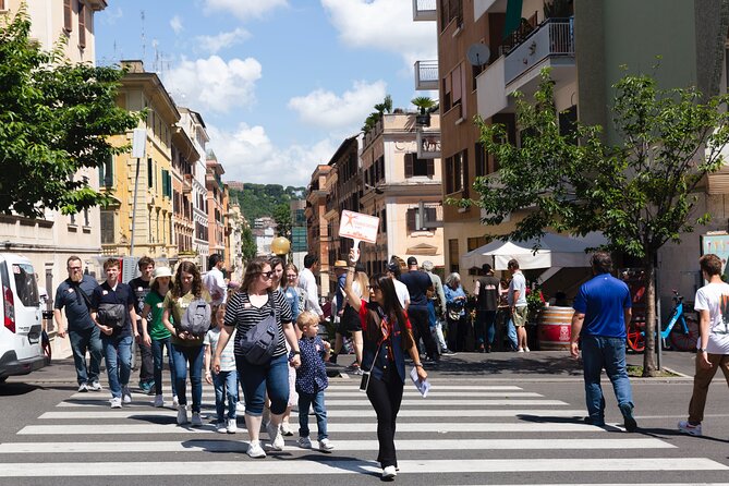 Vatican Museums and Sistine Chapel Guided Tour - When the Crowd Threatens Your Ear: Radios, Mic Issues, and Staying With the Group