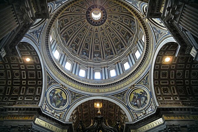 Vatican Museums and Sistine Chapel Guided Tour and Skip the line - Pace, headsets, and guide quality: what can go right or wrong