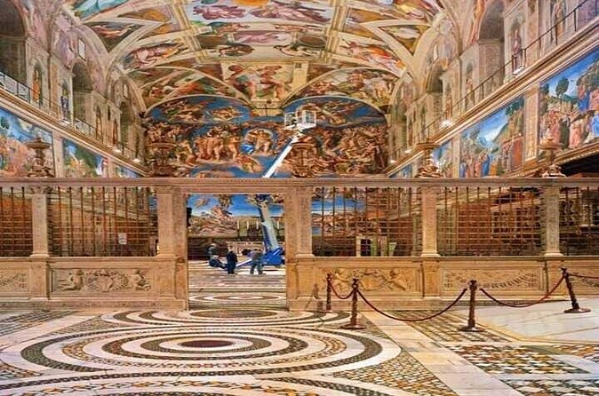 Vatican Museums and Sistine Chapel Skip the Line + Live Guide - Getting there: the meeting point and how you’ll move