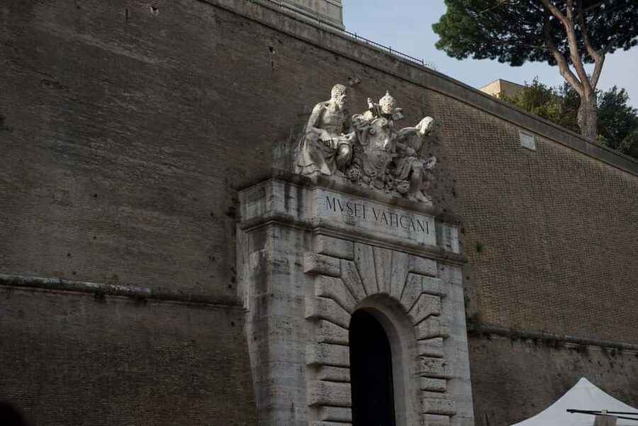 Vatican Museums, Sistine Chapel and Basilica guided tour - The $94 Value: Fast Track With Real Guiding