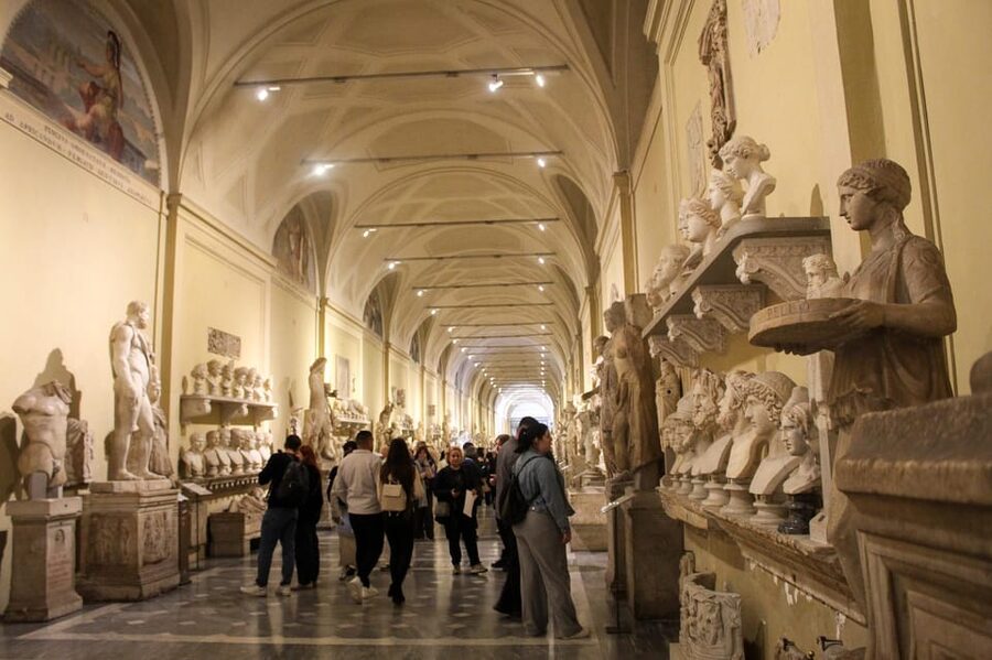 Vatican Museums, Sistine Chapel and St. Peter's Guided Tour - Why this Vatican Museums and Sistine Chapel plan feels smarter than going solo