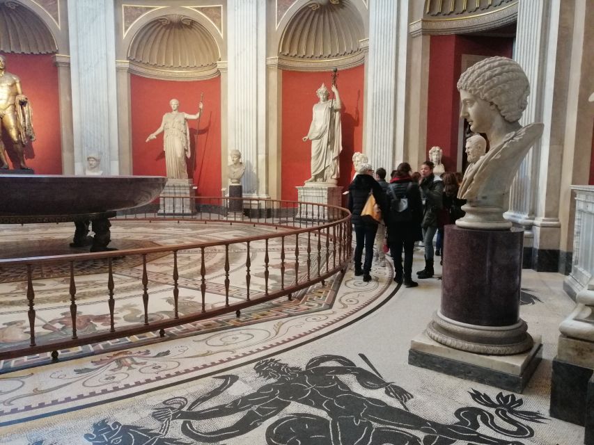Vatican Museums: Sistine Chapel and St. Peter's Tour - Small-group touring: the difference between a herd and a group