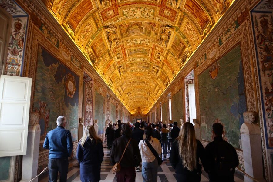 Vatican Museums & Sistine Chapel Guided Tour - Cortile della Pigna: The Outdoor Pinecone Break You’ll Appreciate