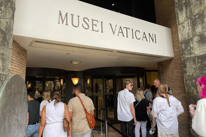 Vatican Museums, Sistine Chapel & St. Peter's Square Guided Tour - Meeting at Via Tunisi 4, plus the Vatican dress rules