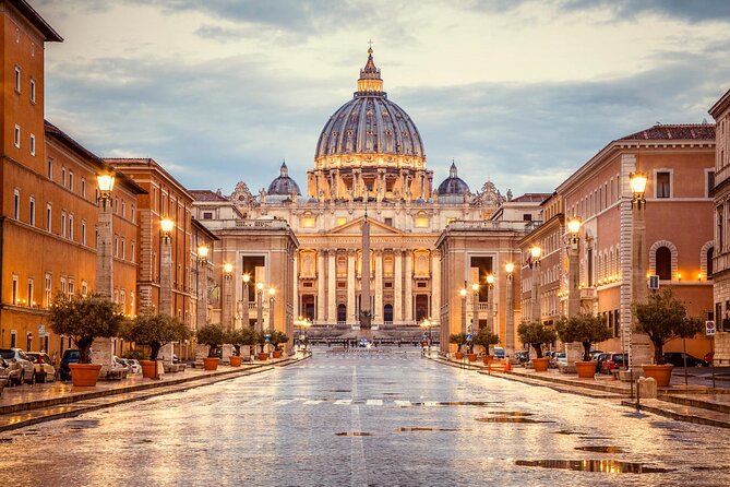 Vatican Museums & Sistine Chapel Timed Entry Ticket with Host - Meeting point at Viale Giulio Cesare: arriving without stress