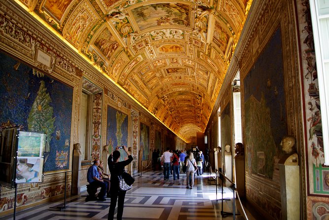 Vatican Museums Sistine Chapel Tour with access to St Peter - The Museum Part: 1.5 Hours of the Biggest Names