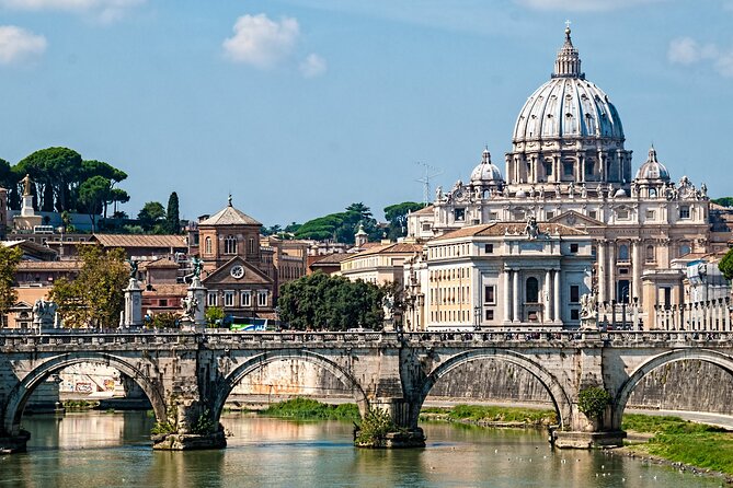 Vatican Museums & Sistine Chapel with Guided Tour Options - Where you meet and how Vatican crowds usually hit your schedule