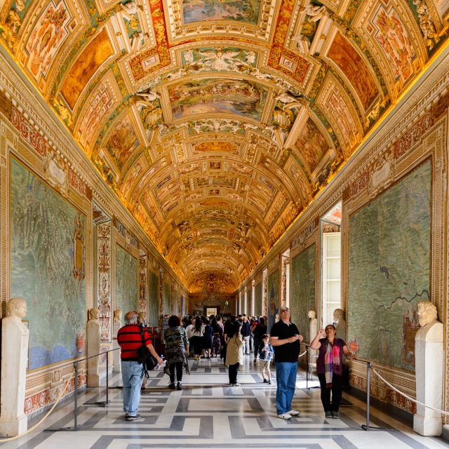 Vatican Museums: Skip-the-Ticket-Line 2.5-Hour Guided Tour - The Sistine Chapel: how to get the best 10 seconds