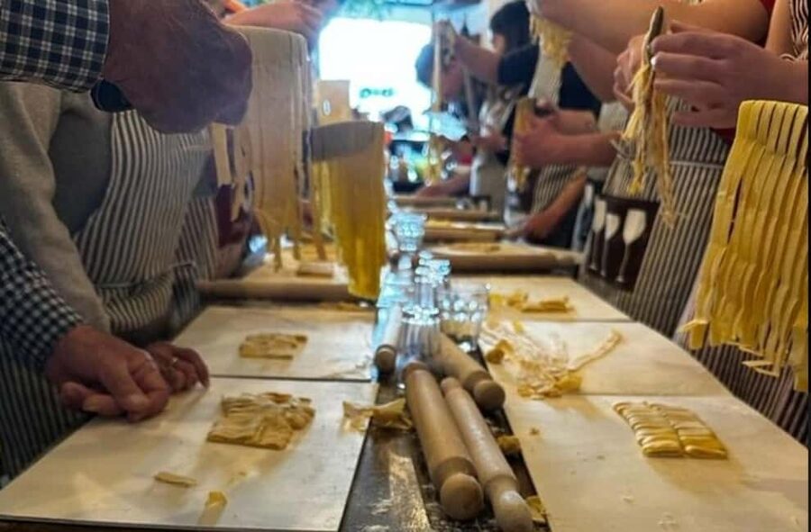 Vatican Pasta Class with wine and tiramisù - Tiramisu workshop: group cream, your own final assembly