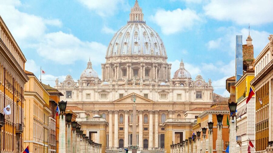 Vatican, Sistine Chapel and St. Peter's Semi Private Tour - St. Peter’s Basilica finale: Pietà and the Baldacchino payoff