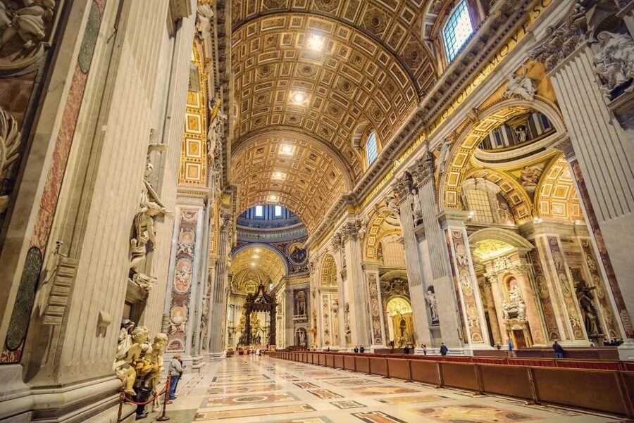 Vatican: Sistine Chapel and Vatican Museums Guided Tour - Guide quality and group control: what the headsets change