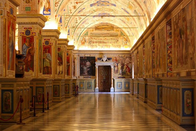 Vatican, Sistine Chapel, Basilica & Tombs Private Tour - Skip-The-Line, Private Pace: Why This Tour Feels Easier