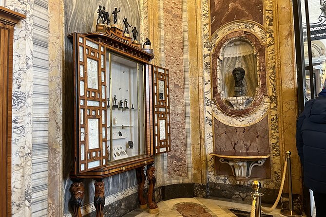 Vatican skip the line ticket with host - Where the Experience Starts: Via Vespasiano and the Host Walk-In
