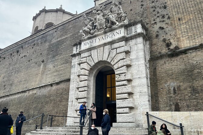Vatican skip the line ticket with host - The Host Factor: Less Guessing, Faster Start, Better Flow