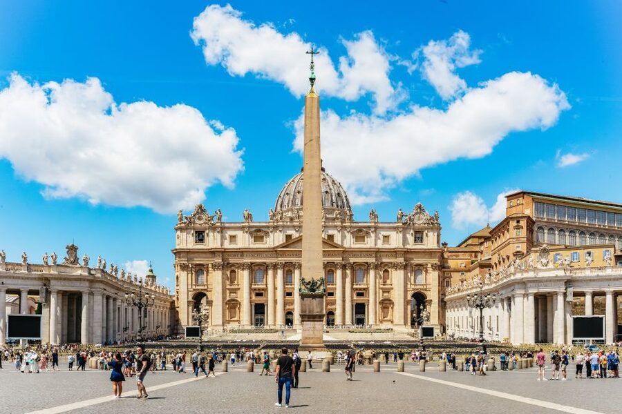 Vatican: St. Peter's Basilica, Square, Grottoes Guided Tour - Before You Go: Dress Code and Security Are the Real Schedule