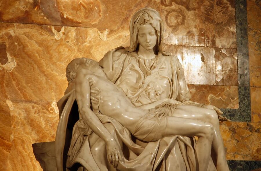Vatican: St. Peter's Basilica with Audio Guide and Options - Making the audio guide work: headphones and a charged phone