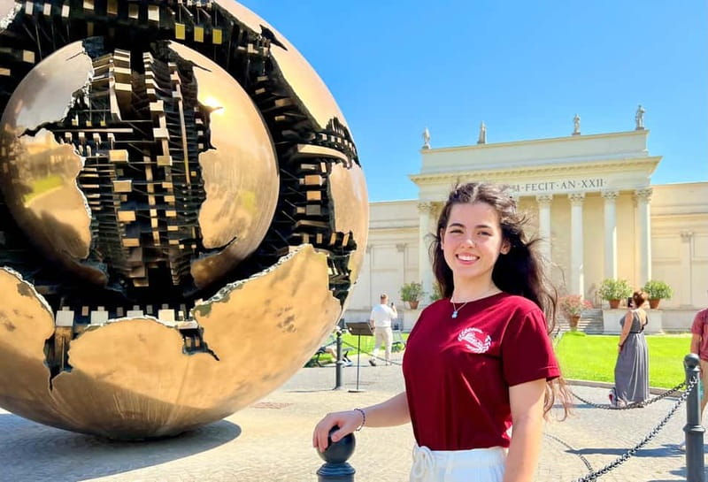 Vatican Tour: Museums, Sistine Chapel & Opt Basilica Entry - Courtyard to Galleries: Cortile del Belvedere and the Museum Sequence
